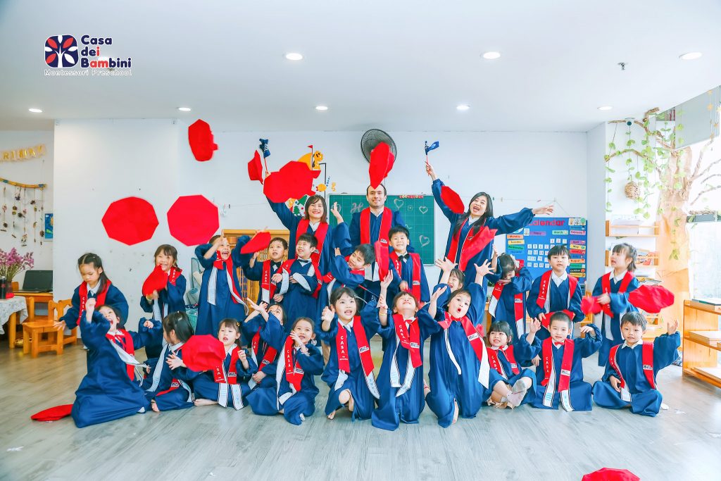 VÌ SAO LỚP TIỀN TIỂU HỌC LUÔN BẬN RỘN? 