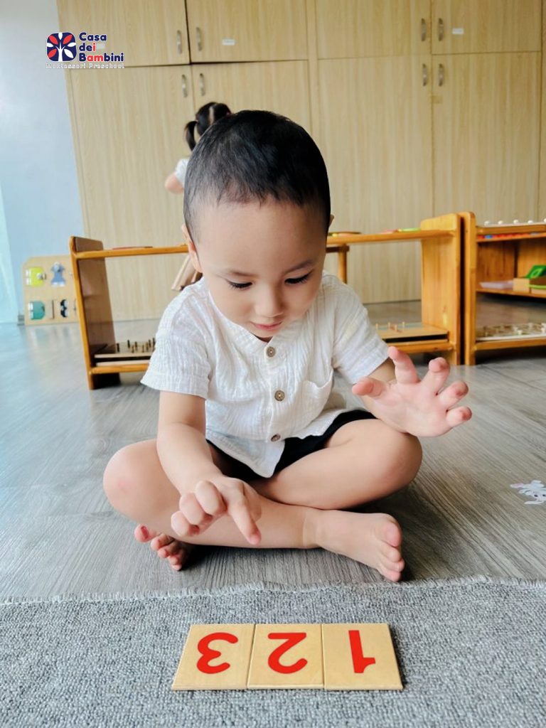 #53 BẬN RỘN TRONG GIỜ MONTESSORI CÙNG CÁC BẠN NHỎ CASA DEI BAMBINI