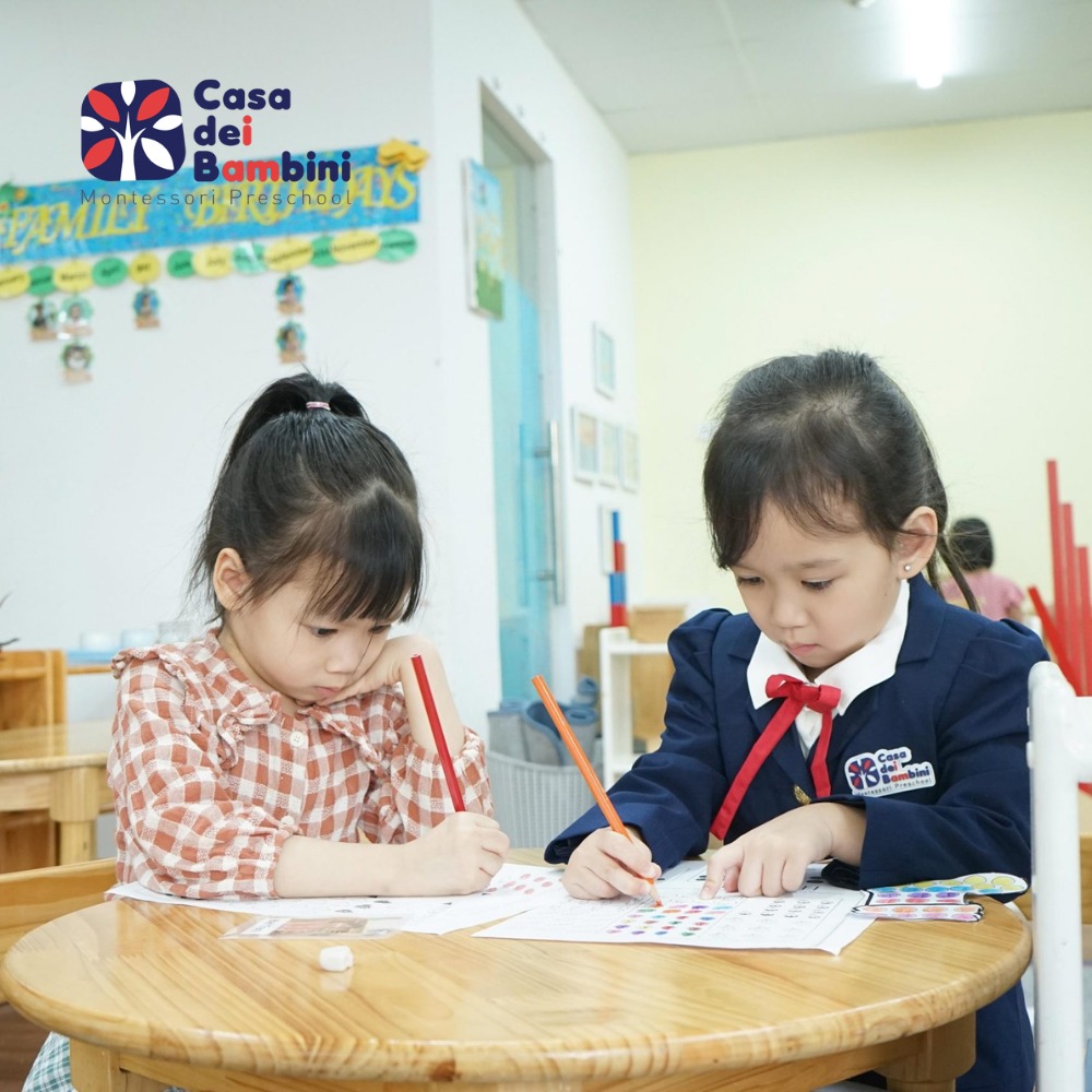 Có nên cho con học trường mầm non quốc tế hay không? Ưu nhược điểm