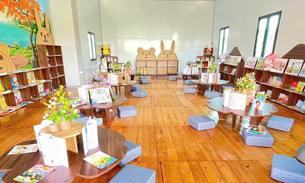 Kệ sách hình con thỏ 