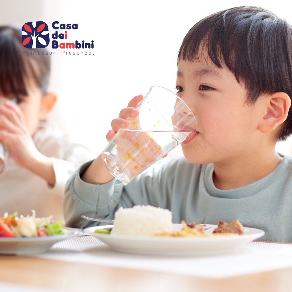 Vì sao cần xây dựng thực đơn đầy đủ dinh dưỡng cho trẻ mầm non
