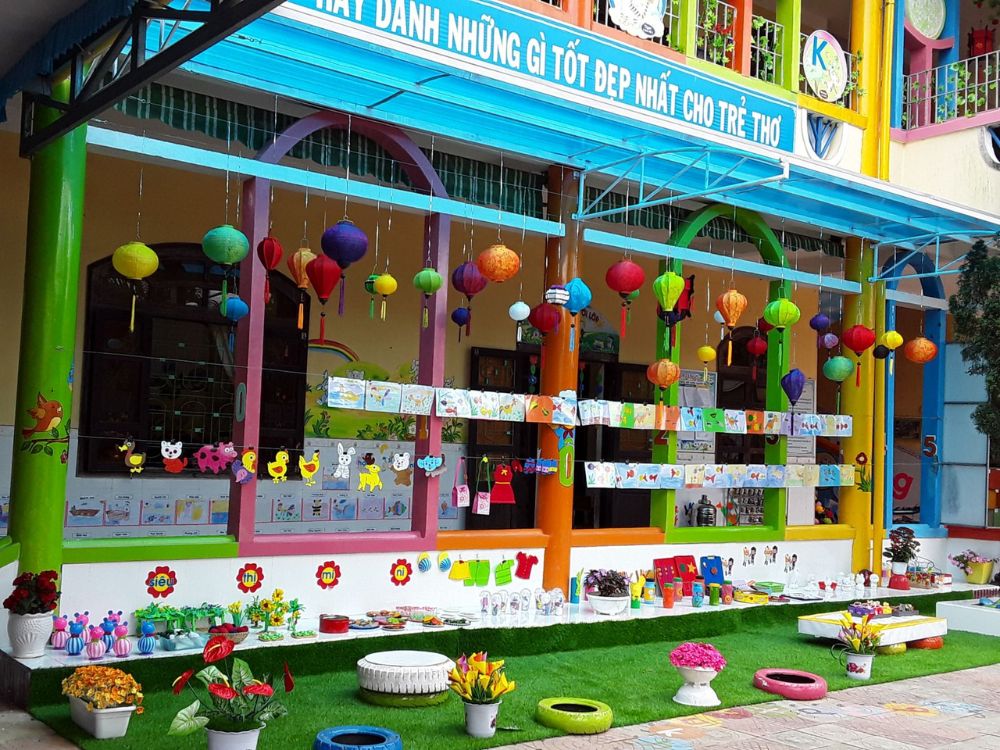 Tại sao cần trang trí sân trường mầm non