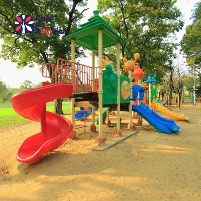 Trang trí sân trường mầm non