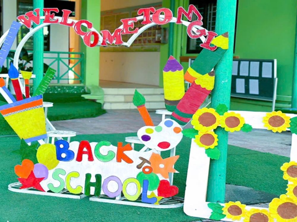 Trang trí sân trường mầm non đẹp