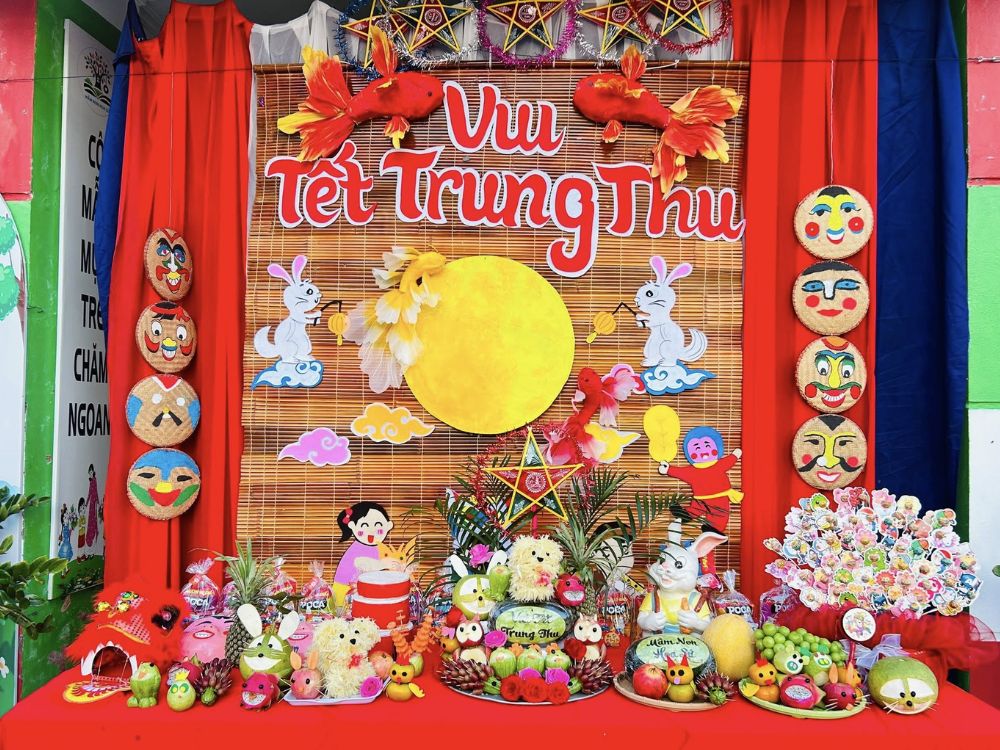 Trang trí trung thu tại sân trường mầm non đẹp
