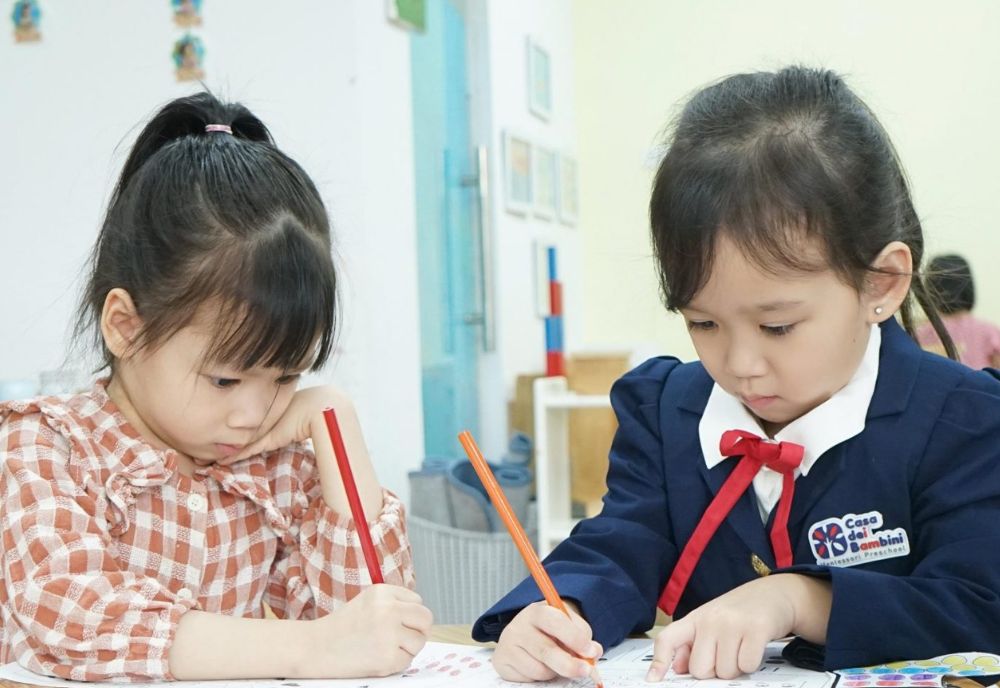 Liên hệ với Casa dei Bambini