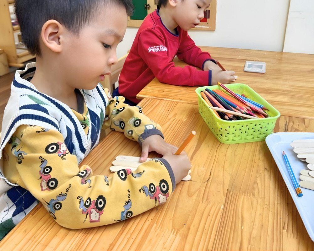 Hoạt động vui nhộn, sáng tạo giúp trẻ thêm phấn khích