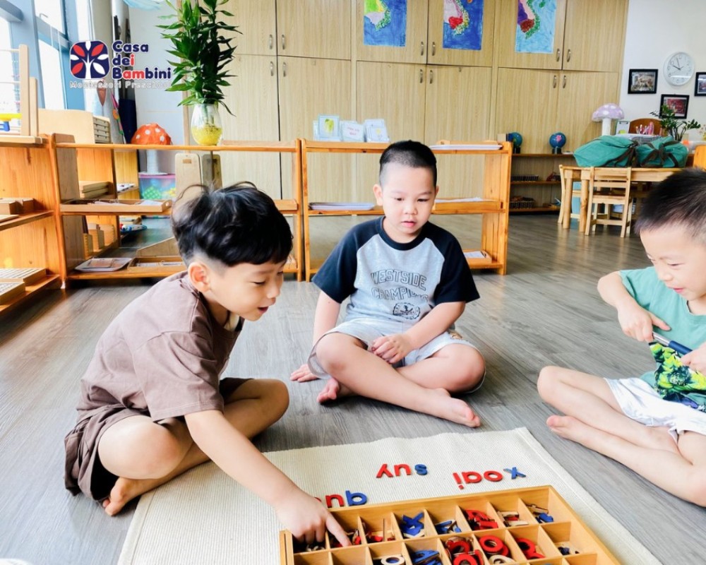 phuong phap montessori va steam 3.3 Phương pháp giáo dục Montessori và STEAM có điểm tương đồng nào không?