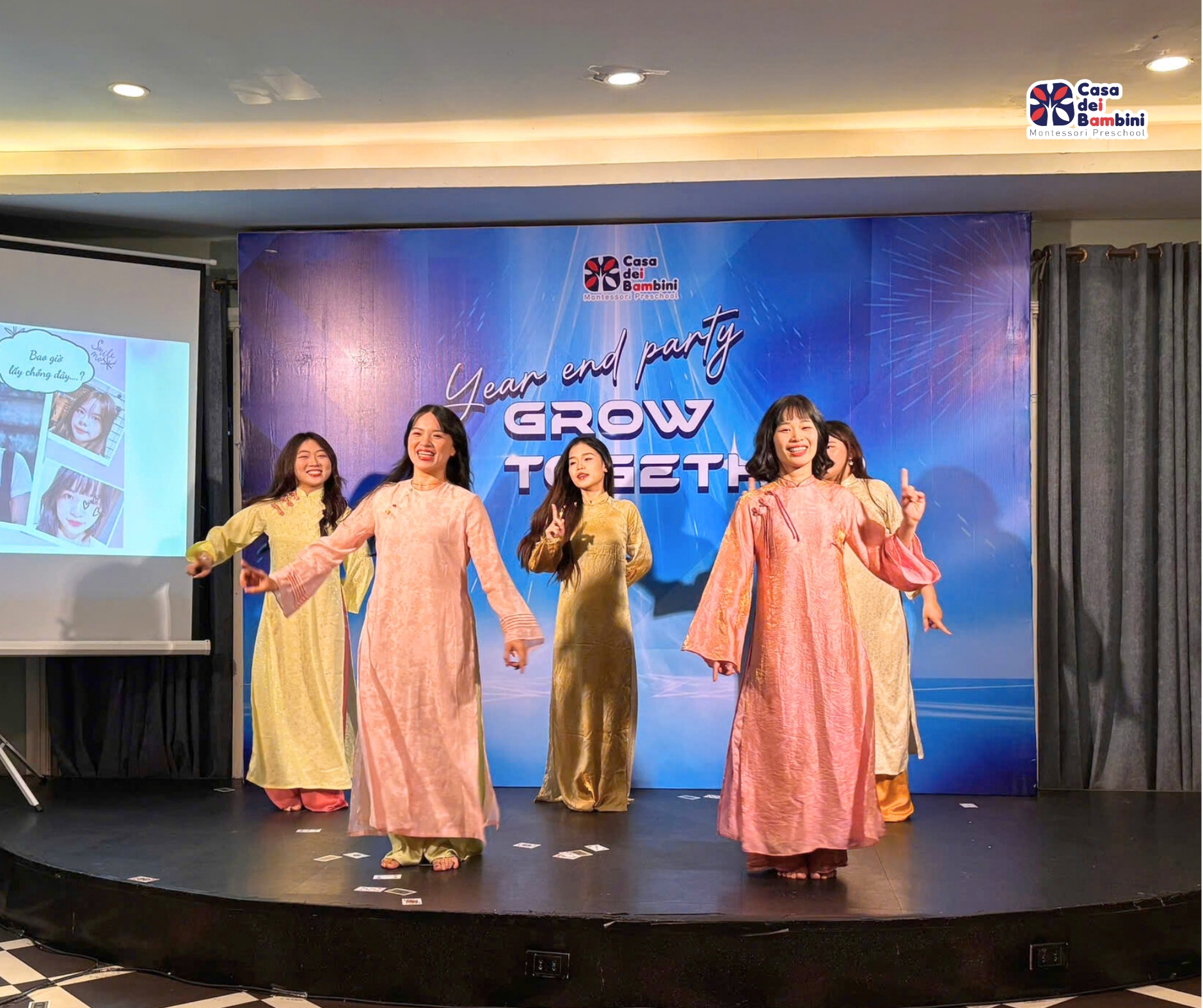 Mở màn chương trình là sân khấu Casa’s Got Talent đầy sôi động và bùng nổ Mở màn chương trình là sân khấu Casa’s Got Talent đầy sôi động và bùng nổ.