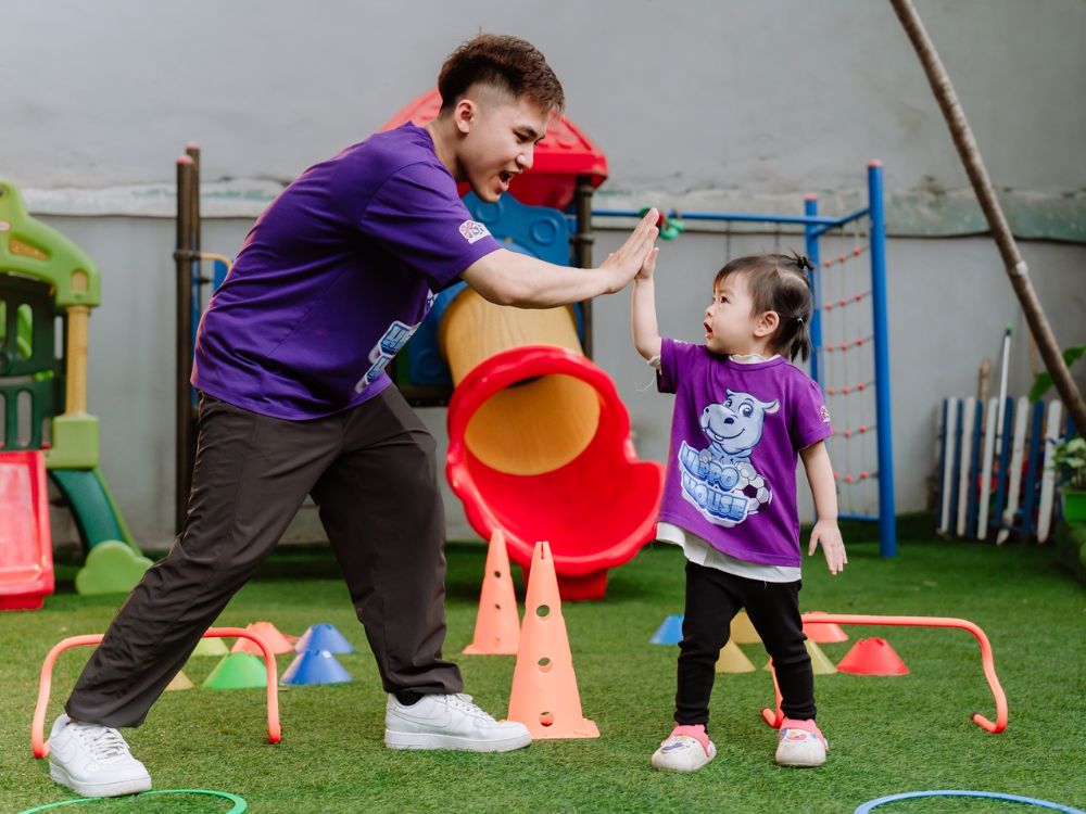Nên cho con theo học chương trình học Montessori từ mấy tuổi?