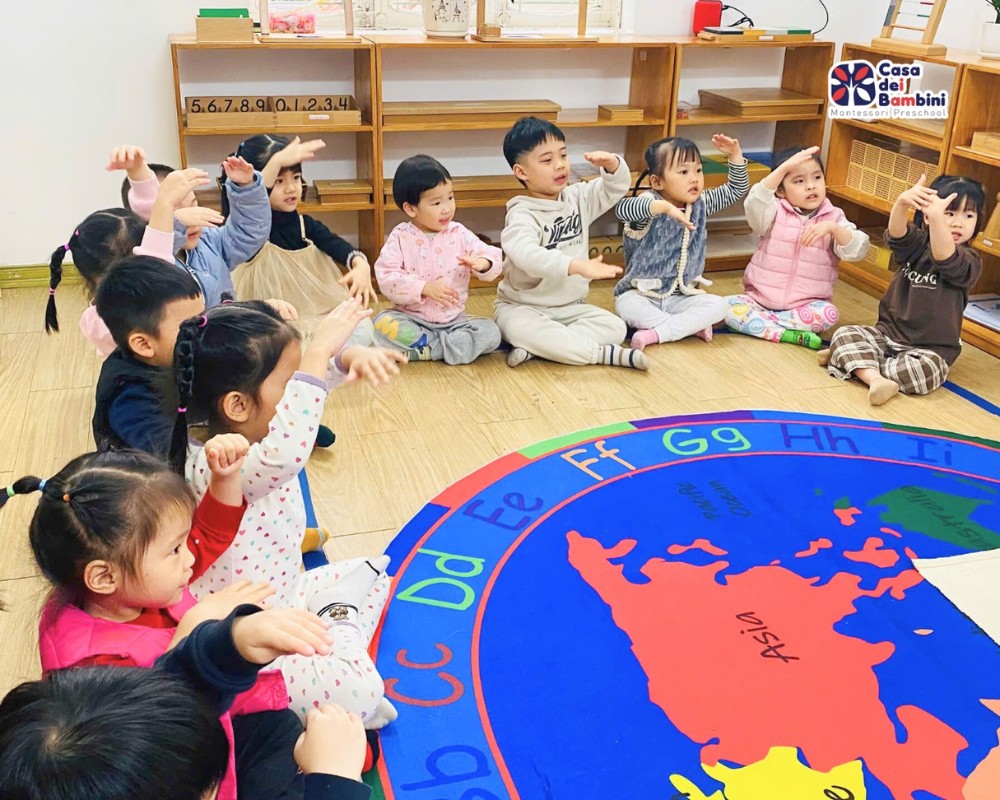 Trẻ học Montessori có phát triển kỹ năng xã hội tốt không?